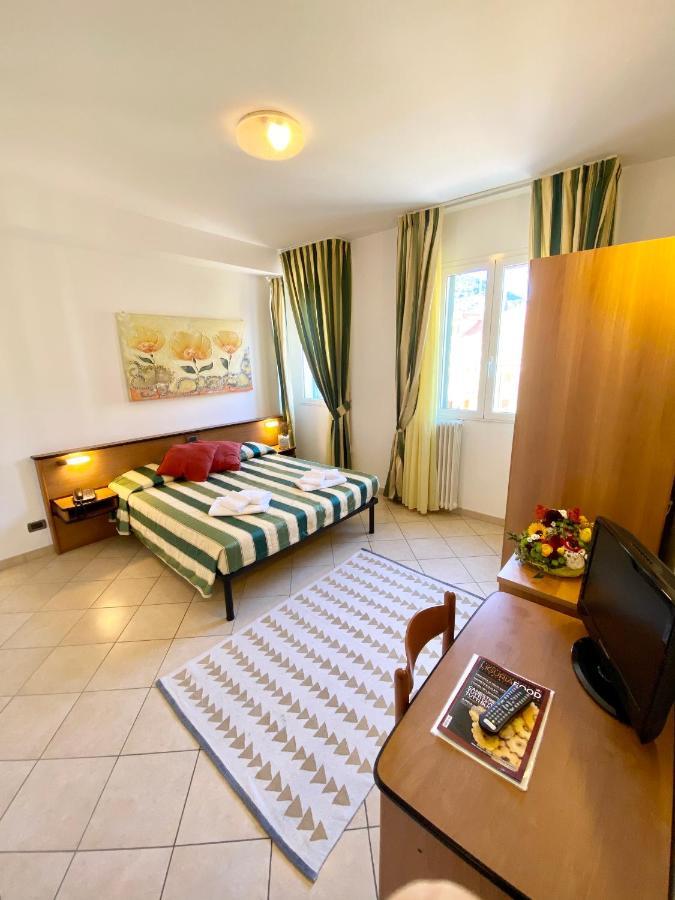 Hotel Ada