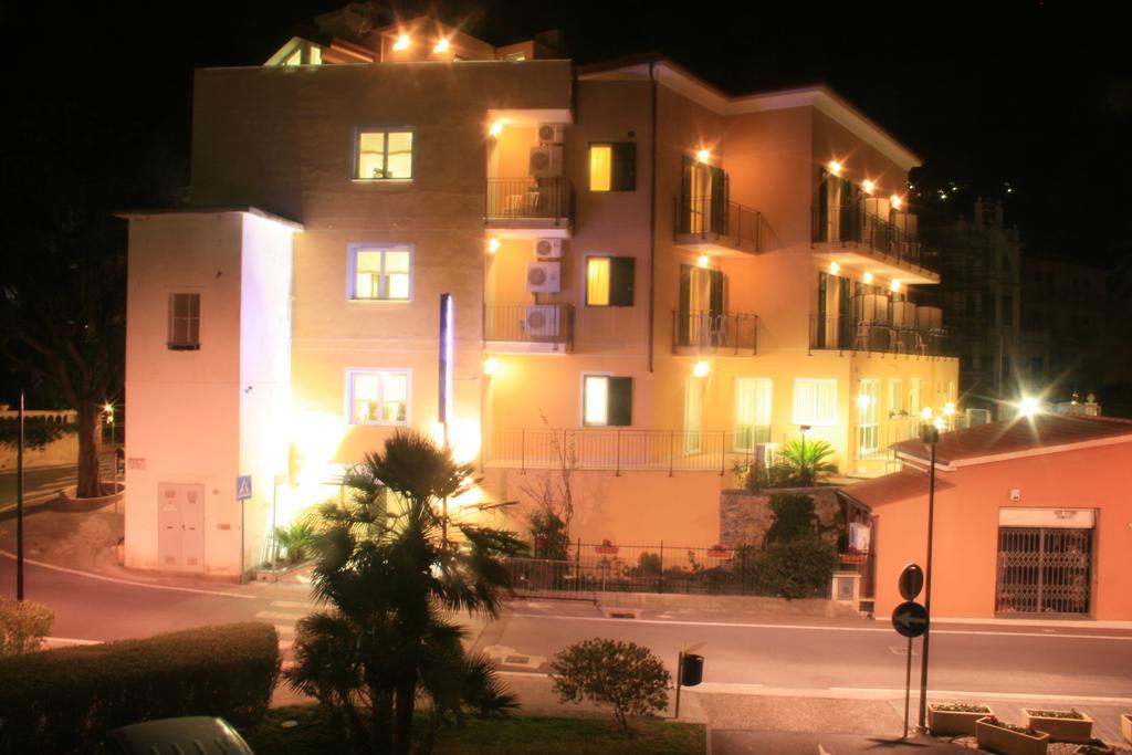 Hotel Ada 3*
